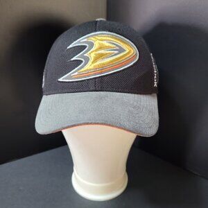 REEBOK ANAHEIM DUCKS Hockey Fitted Hat/Cap SZ L/XL